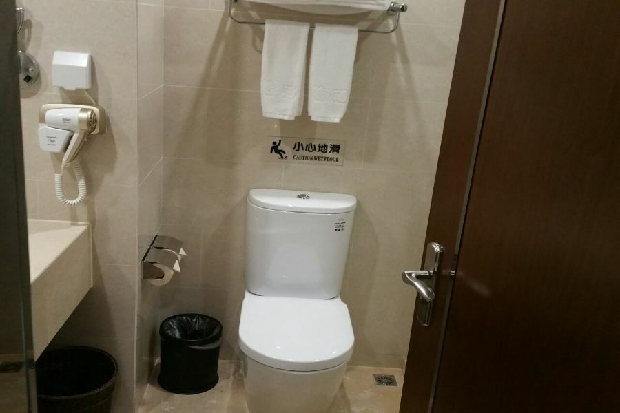 广州粤侨亚朵酒店 外观 照片
